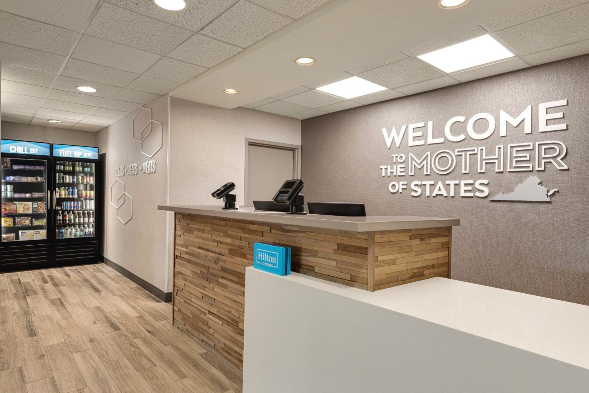 Hampton Inn Waynesboro/Stuarts Draft Fishersville Buitenkant foto